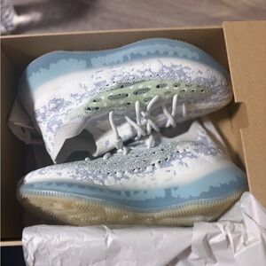 Like New Yeezy Boost 380 Alien Blue Size 8 1/2